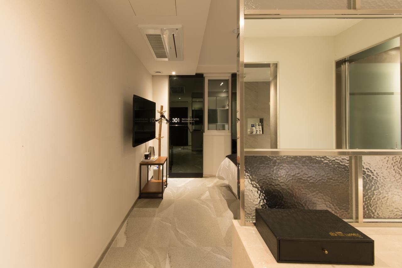 The Empress Hotel Daejeon Ruang foto