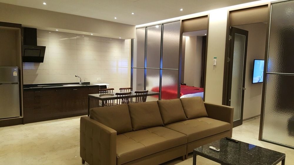 The Empress Hotel Daejeon Bagian luar foto