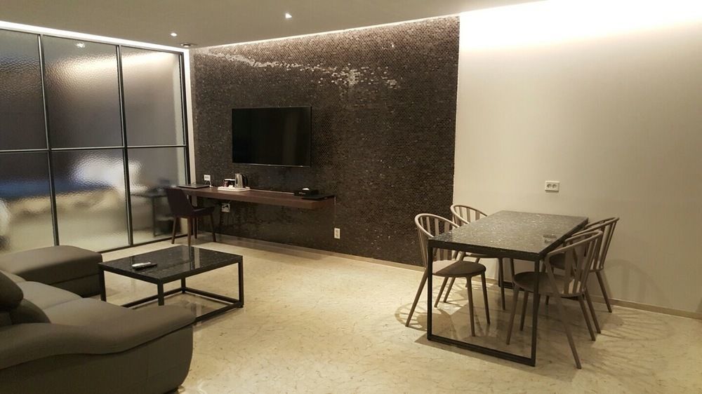 The Empress Hotel Daejeon Bagian luar foto